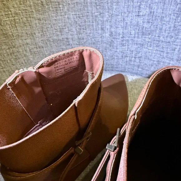 NWT Kenneth Cole Reaction Women’s Emmie Brown Wedge Boot Size 9 - Picture 13 of 13